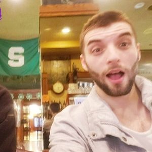 Meet your Posher, Troy